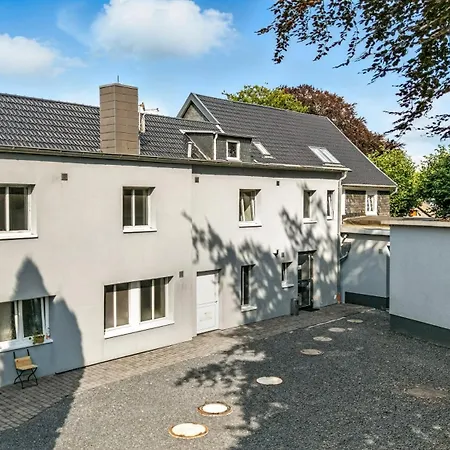 Engelsburg - - بيت ضيافة رمشيد