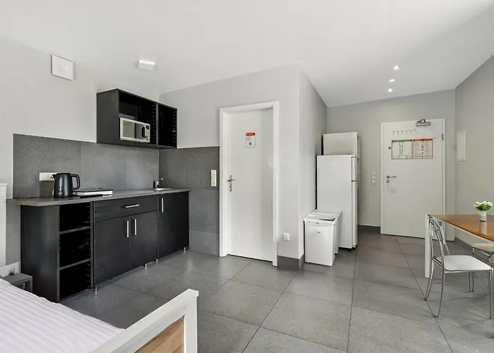 Pensión Engelsburg - - 3*