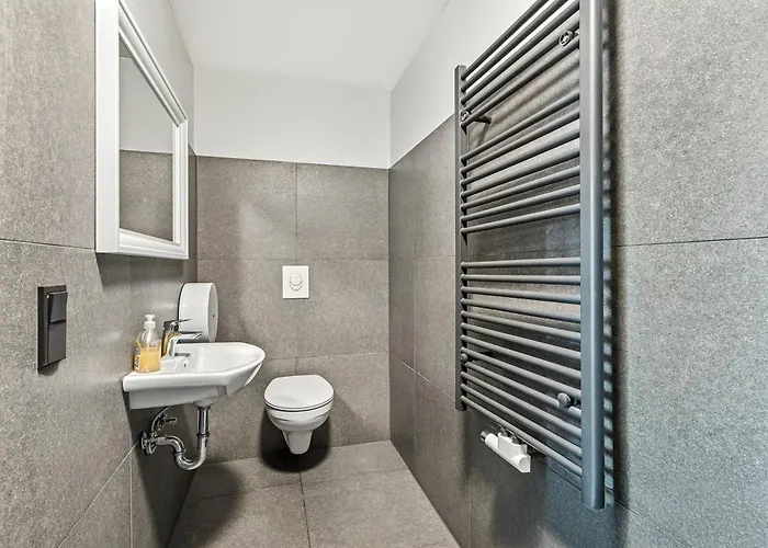 Pensión Engelsburg - -